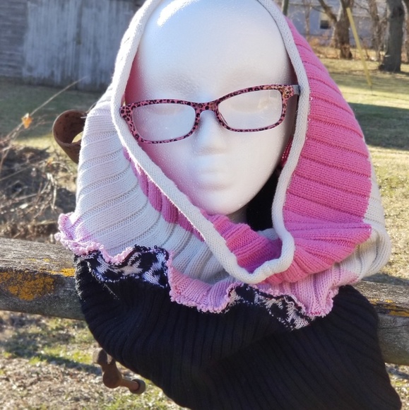 Snood Infinity Scarf Pink Black Upcycled - Picture 2 of 5